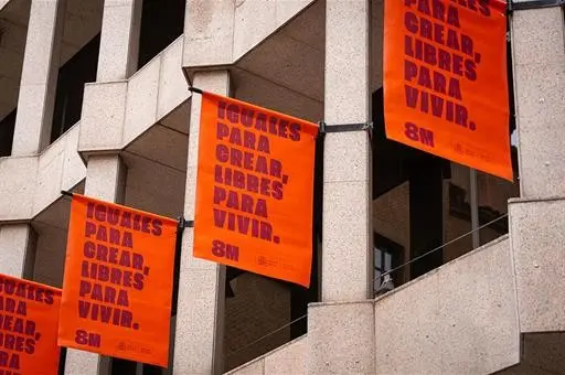 Banderolas por el Día Internacional de la Mujer del Ministerio de Cultura